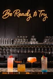 Restaurant ambiance 1